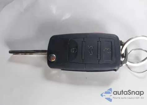 2008 Volkswagen New Beetle Se z USA, uszkodzony, nr VIN 3VWRF31YX8M420091